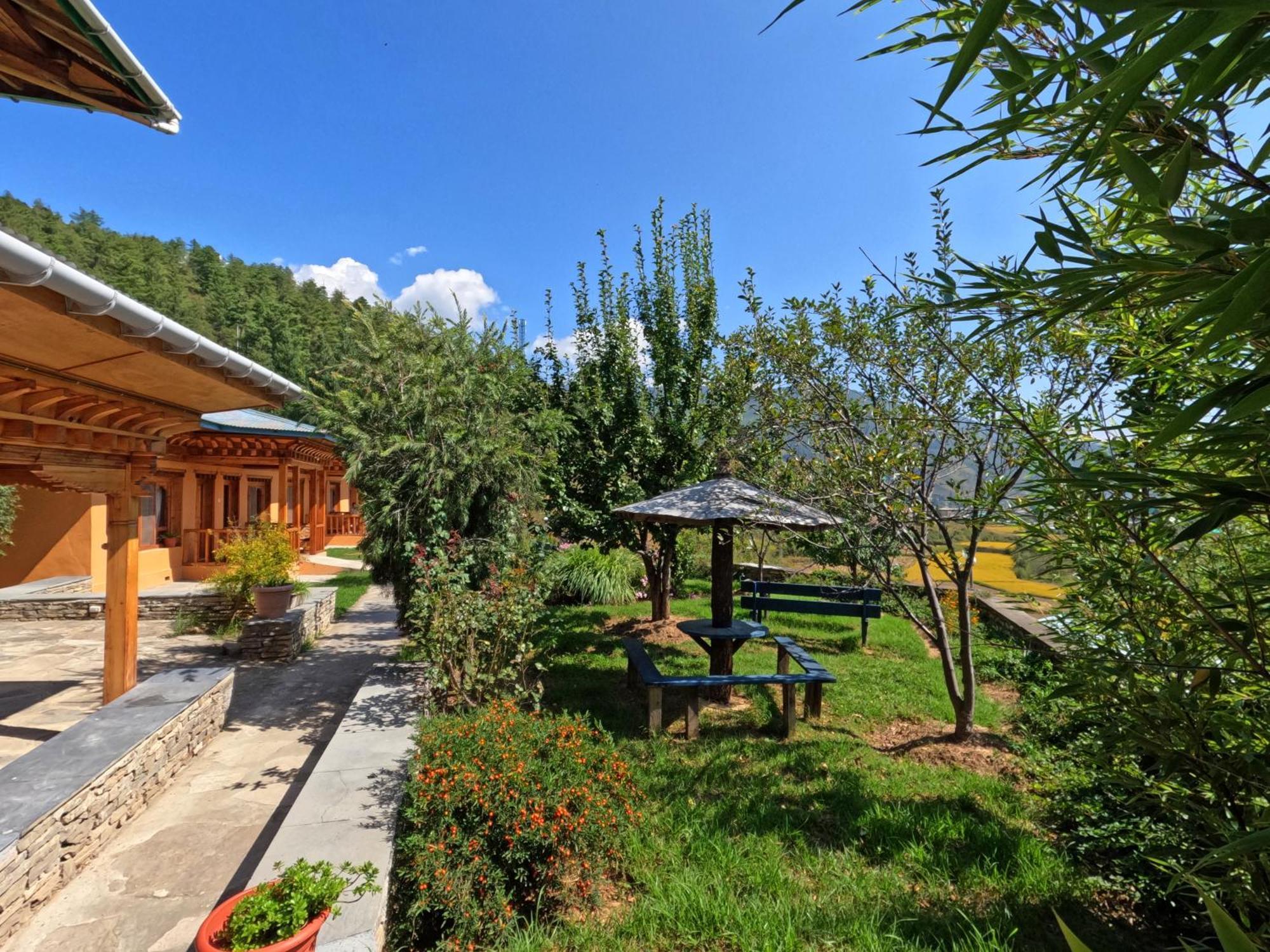 Rema Resort Paro Kültér fotó